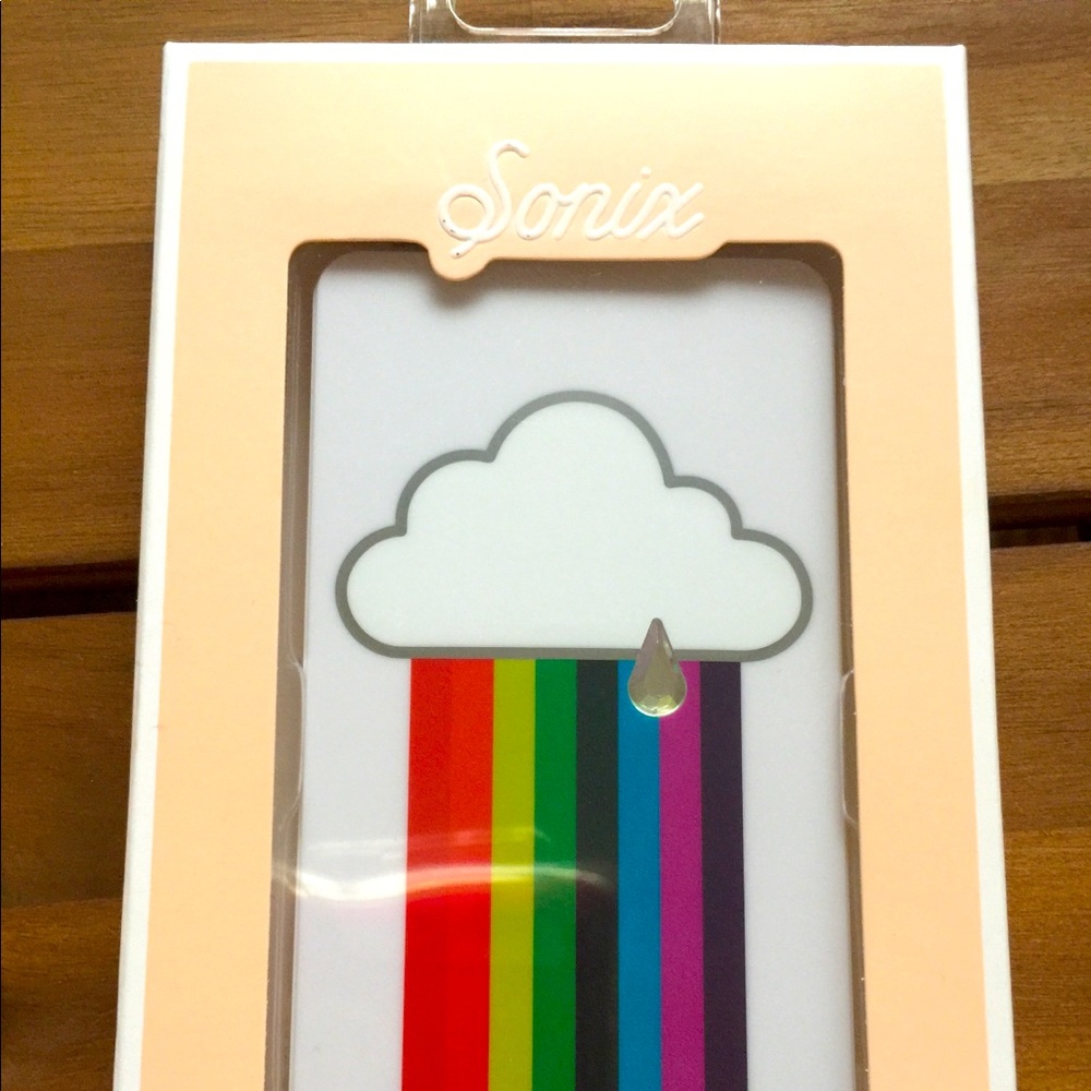 Sonix Portable Charger - rainbow cloud